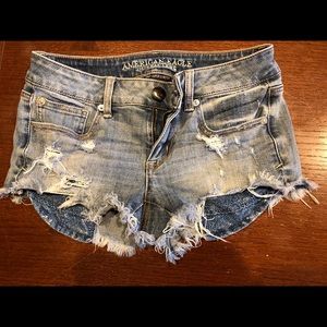 *SIZE 2* American Eagle shorts